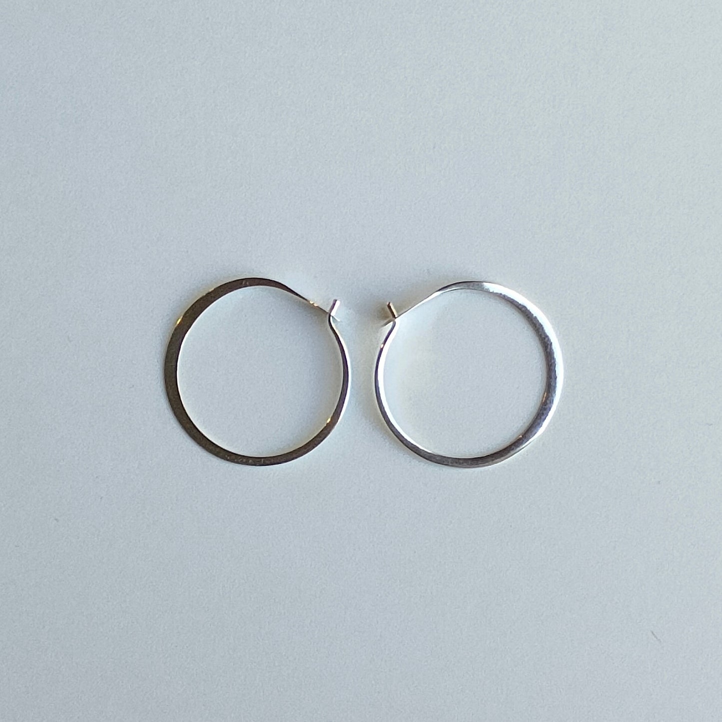 Melissa Joy Manning Sterling Silver Small Round Hoops | メリッサ・ジョイ・マニング スターリングシルバー スモール ラウンド フープ