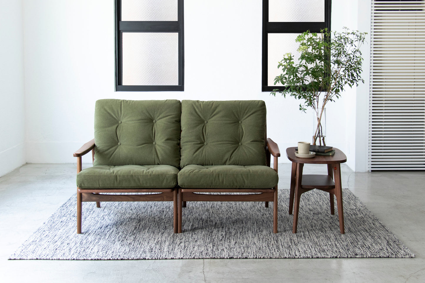 ウォルナットフレーム サイドテーブル