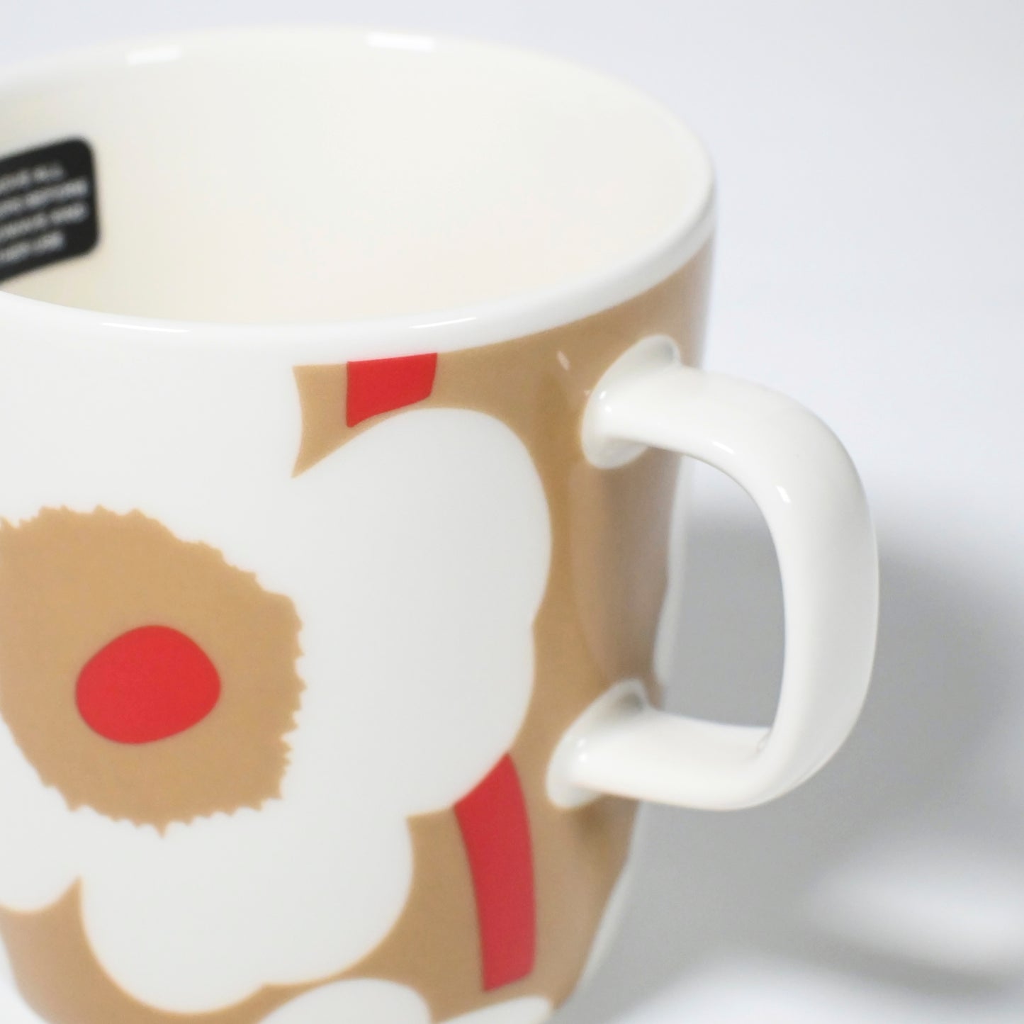 Unikko マグカップ 400ml | ベージュ×レッド