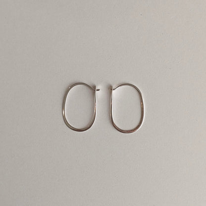 Melissa Joy Manning Sterling Silver Small Oval Hoops  | メリッサ・ジョイ・マニング スターリングシルバー スモール オーバル フープ