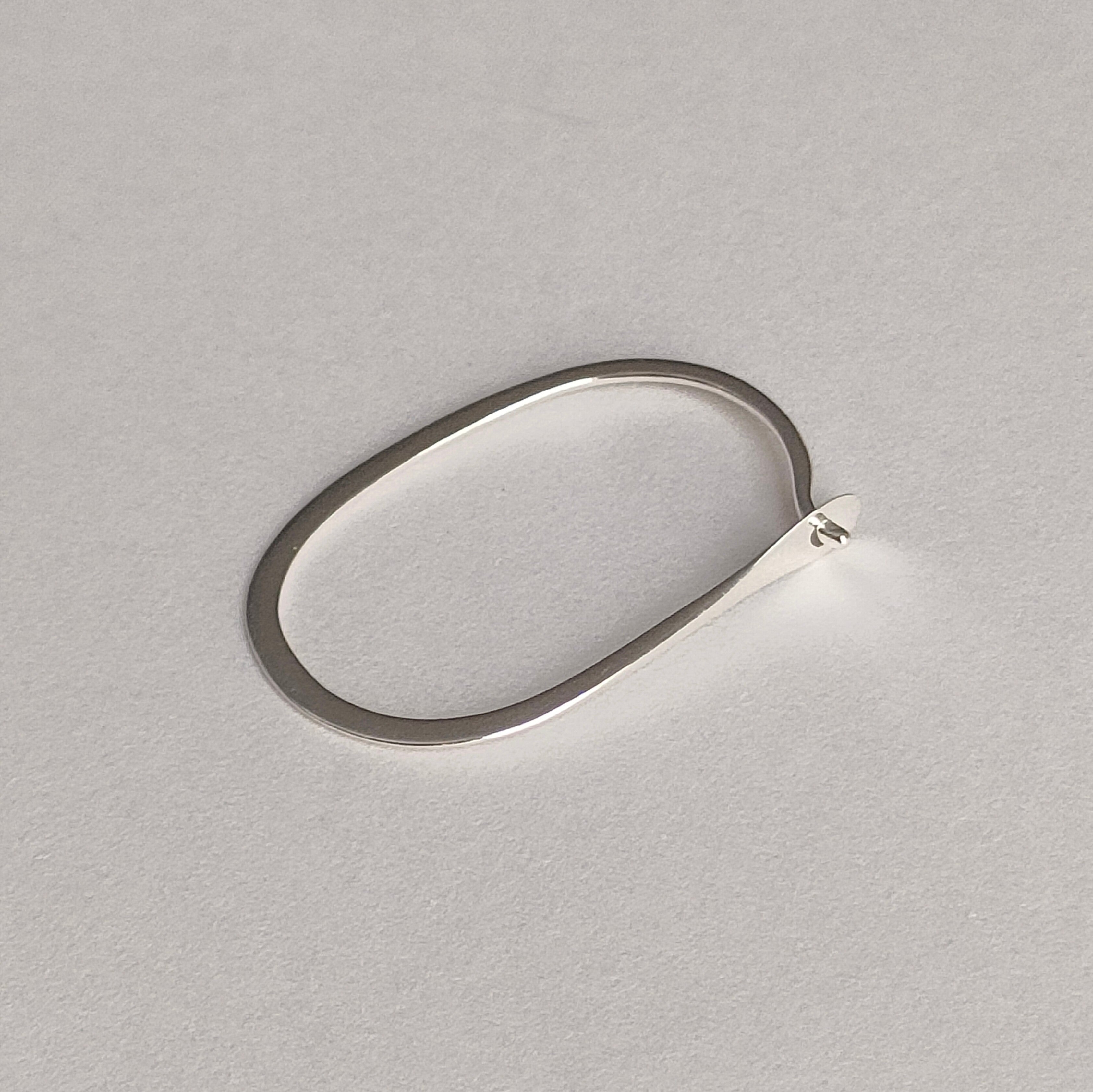 Melissa Joy Manning Sterling Silver Triangle Hoops | メリッサ