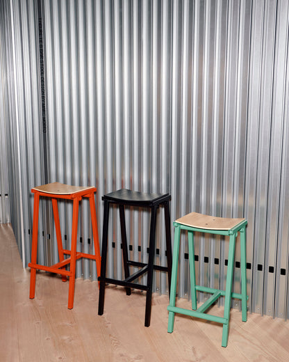 TABURETE 8 BAR STOOL HIGH