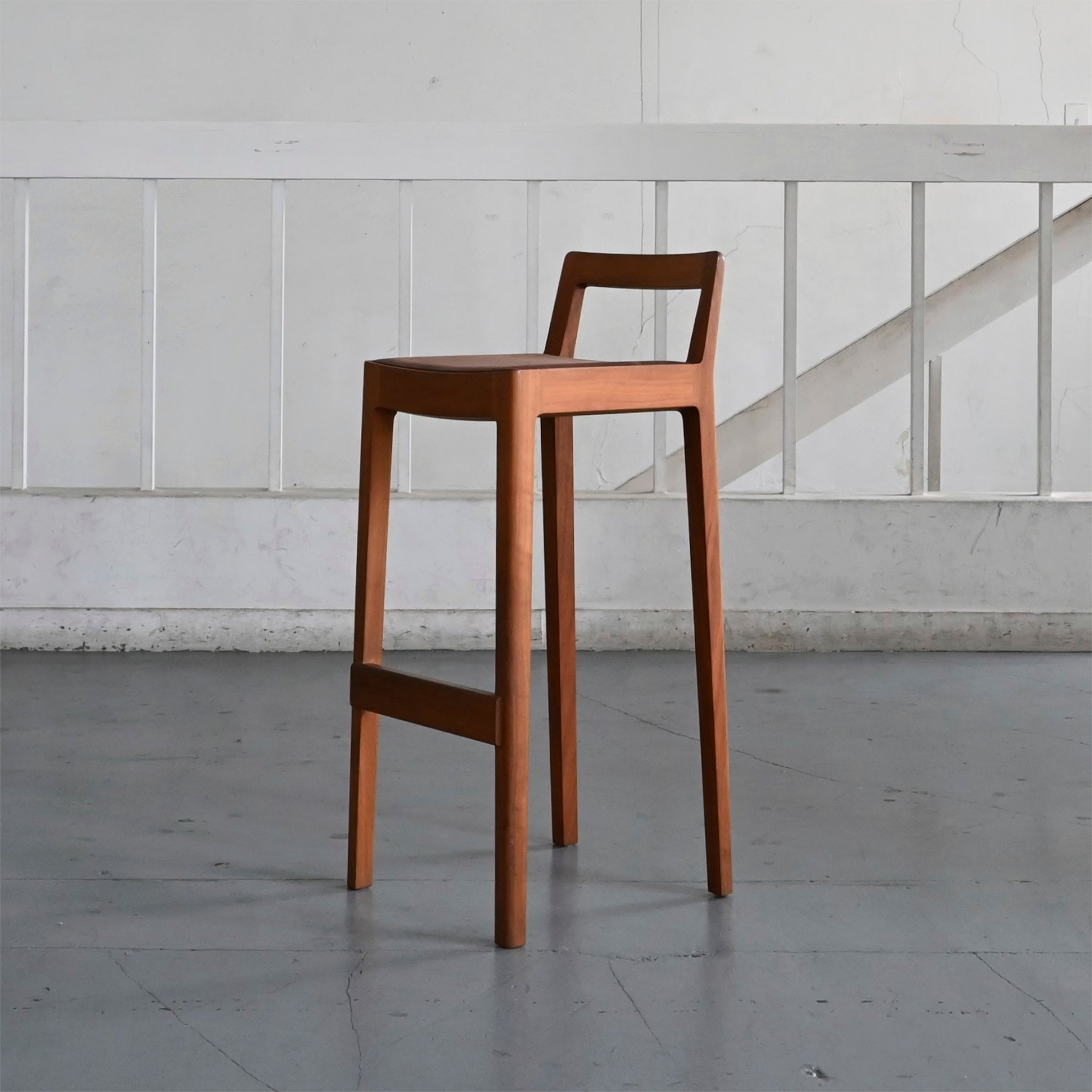 R+R counter chair